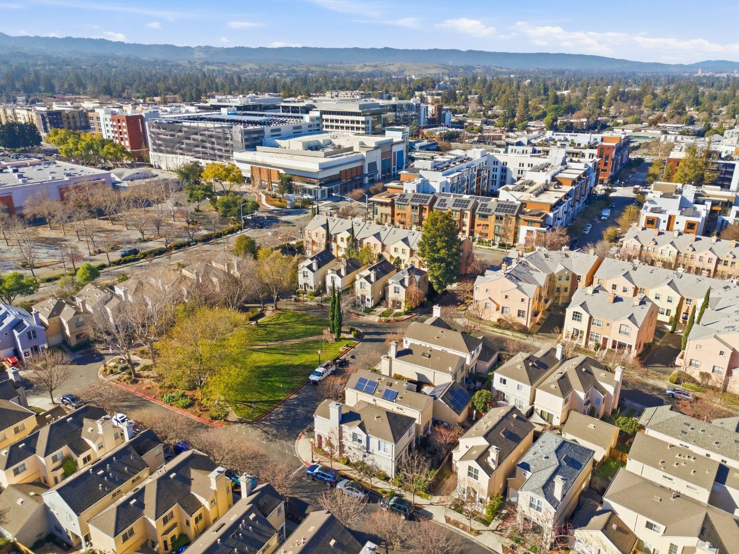 Detail Gallery Image 46 of 54 For 141 Laurel Way, Mountain View,  CA 94040 - 3 Beds | 2/1 Baths