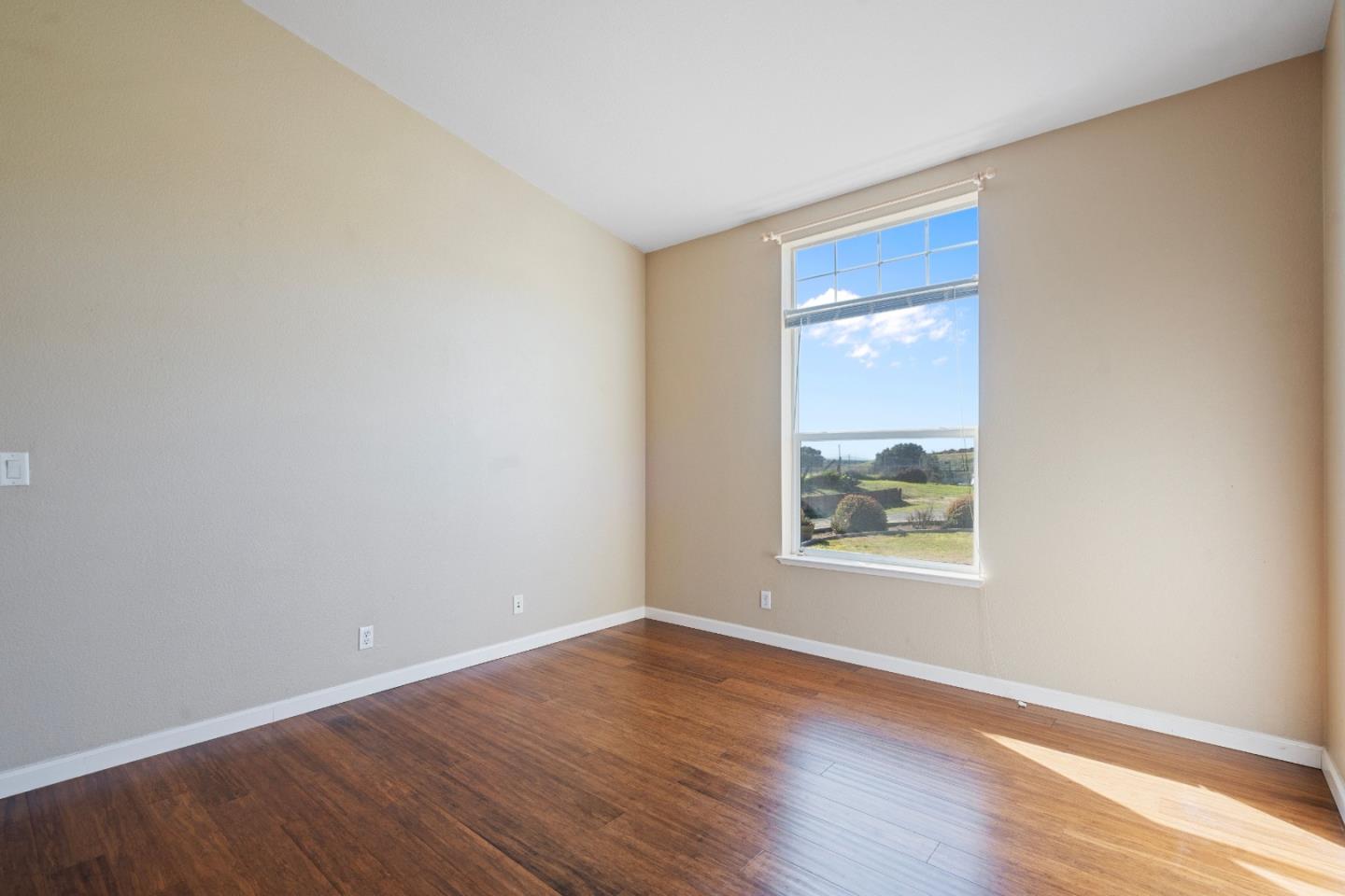Detail Gallery Image 11 of 43 For 10114 Reese Cir, Salinas,  CA 93907 - 3 Beds | 2 Baths