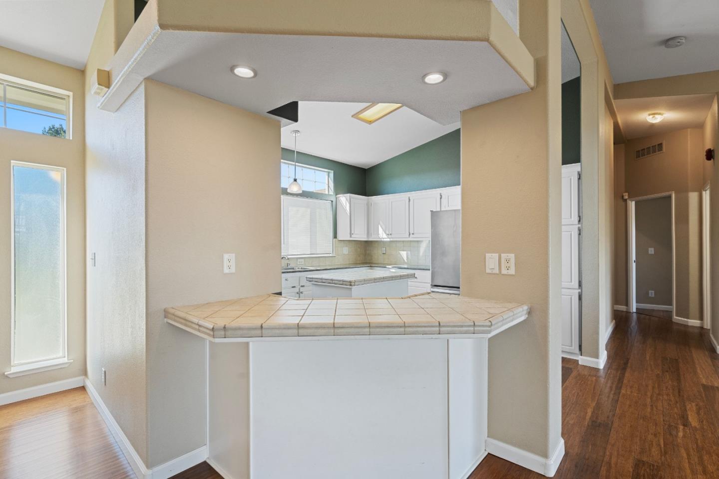 Detail Gallery Image 14 of 43 For 10114 Reese Cir, Salinas,  CA 93907 - 3 Beds | 2 Baths