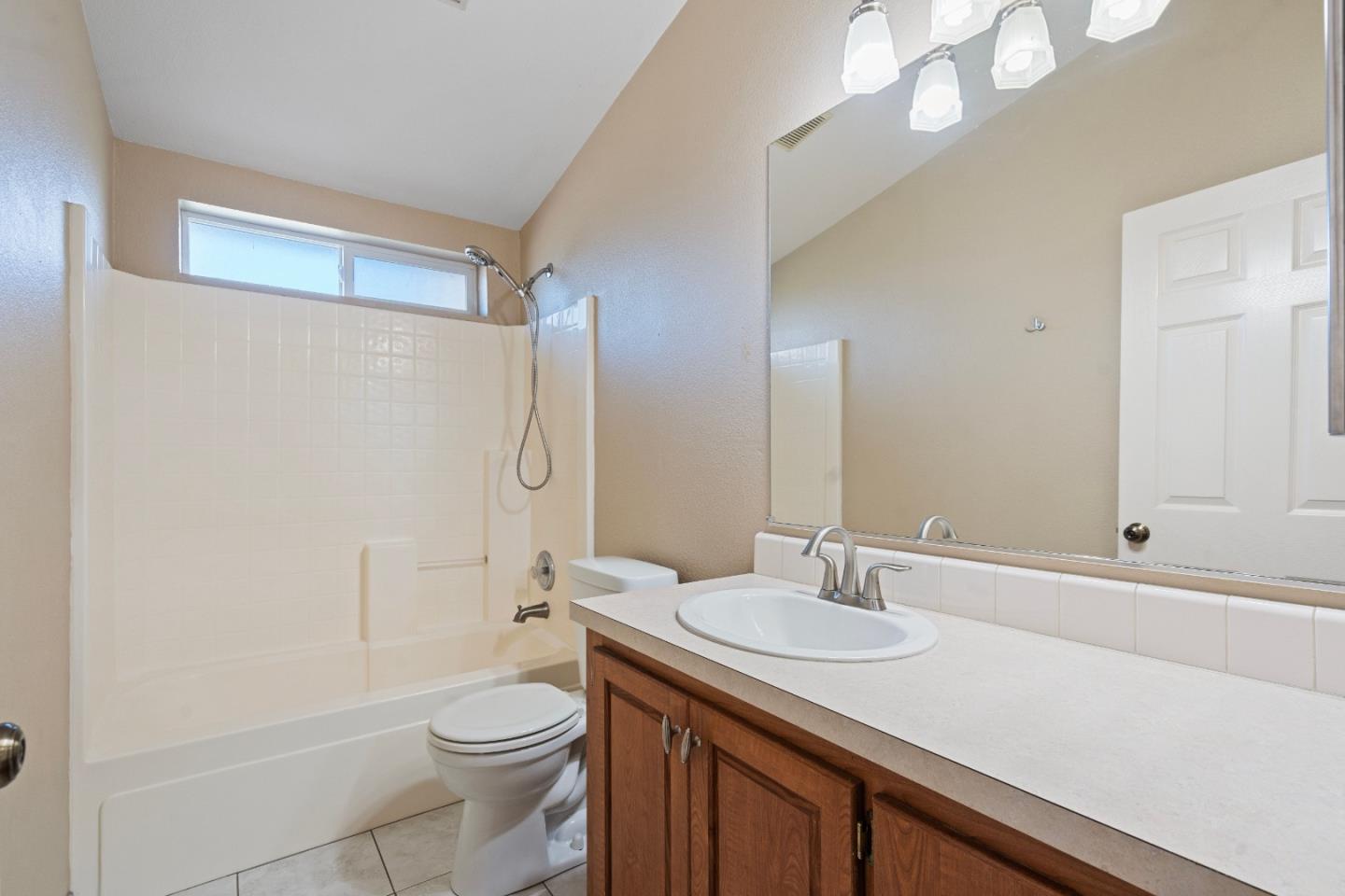 Detail Gallery Image 21 of 43 For 10114 Reese Cir, Salinas,  CA 93907 - 3 Beds | 2 Baths