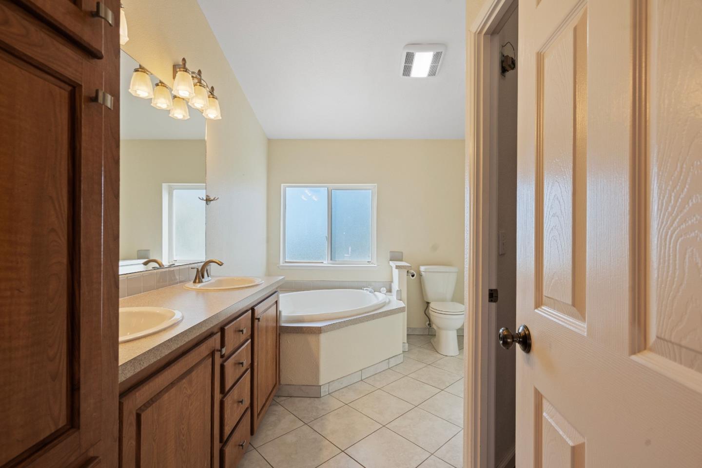 Detail Gallery Image 29 of 43 For 10114 Reese Cir, Salinas,  CA 93907 - 3 Beds | 2 Baths