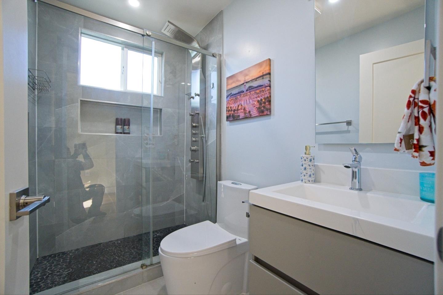 Detail Gallery Image 13 of 20 For 176 Garner Dr, Sunnyvale,  CA 94089 - 4 Beds | 3 Baths