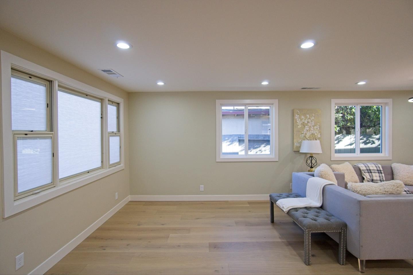 Detail Gallery Image 5 of 20 For 176 Garner Dr, Sunnyvale,  CA 94089 - 4 Beds | 3 Baths