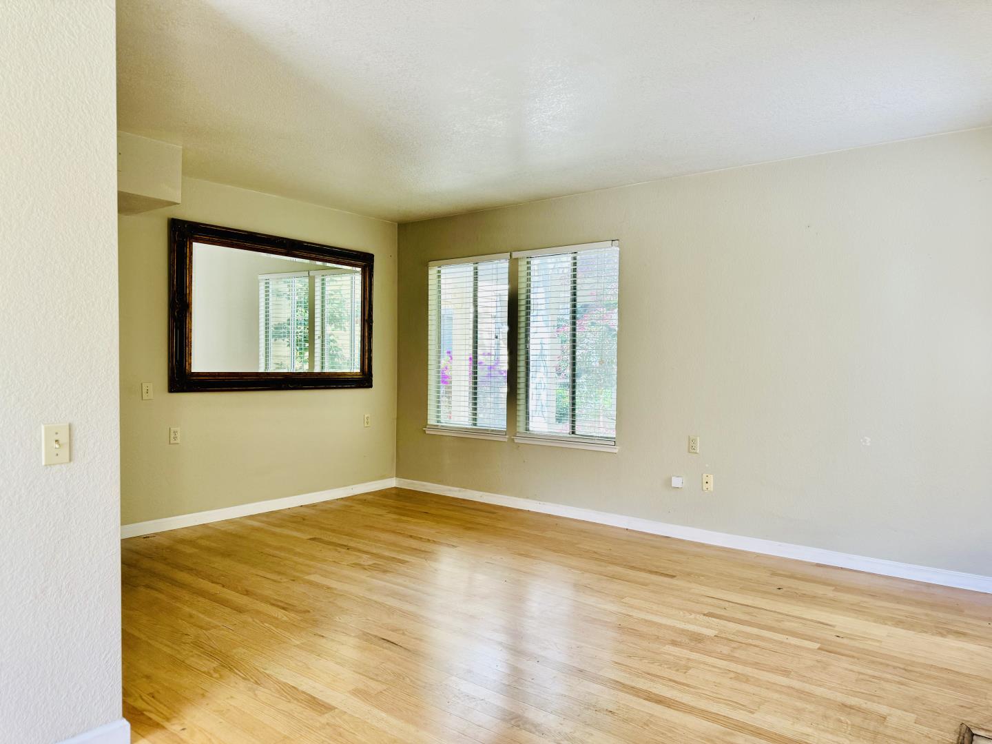 Detail Gallery Image 5 of 9 For 11330 Fair Oaks Blvd #102,  Fair Oaks,  CA 95628 - 2 Beds | 1 Baths