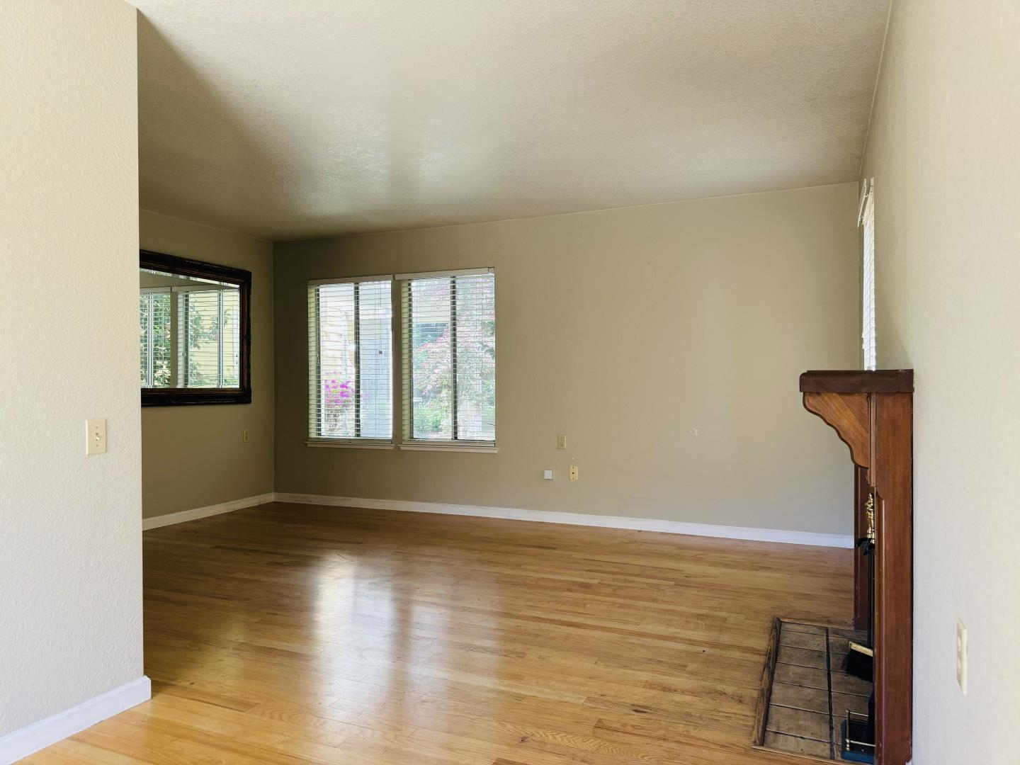 Detail Gallery Image 6 of 9 For 11330 Fair Oaks Blvd #102,  Fair Oaks,  CA 95628 - 2 Beds | 1 Baths