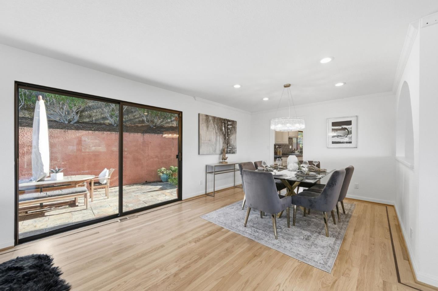 Detail Gallery Image 23 of 82 For 181 Coronado Ave, San Carlos,  CA 94070 - 4 Beds | 2/1 Baths