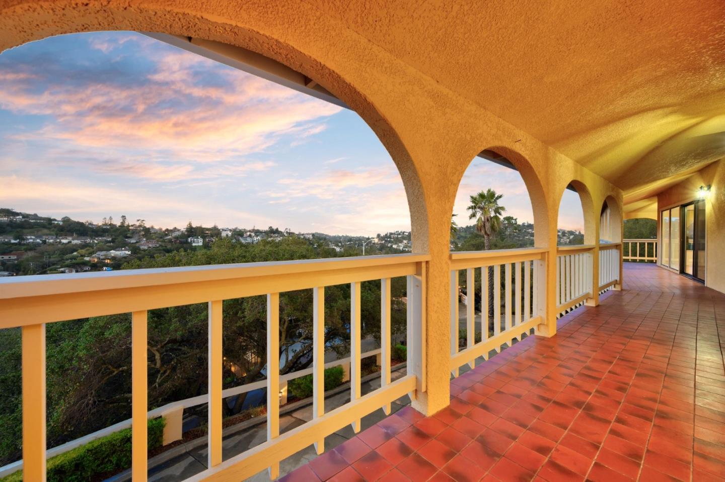 Detail Gallery Image 69 of 82 For 181 Coronado Ave, San Carlos,  CA 94070 - 4 Beds | 2/1 Baths