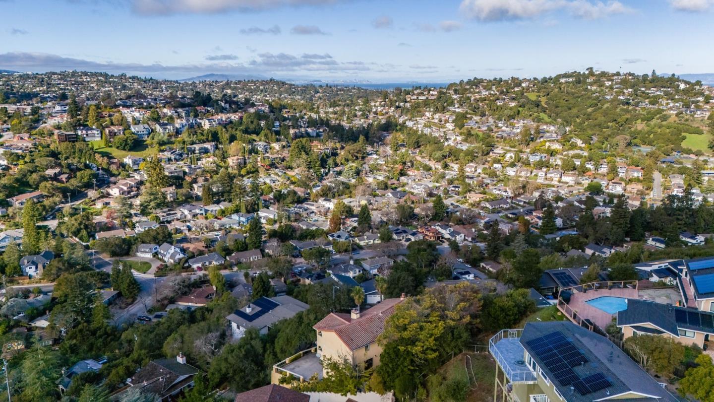 Detail Gallery Image 79 of 82 For 181 Coronado Ave, San Carlos,  CA 94070 - 4 Beds | 2/1 Baths