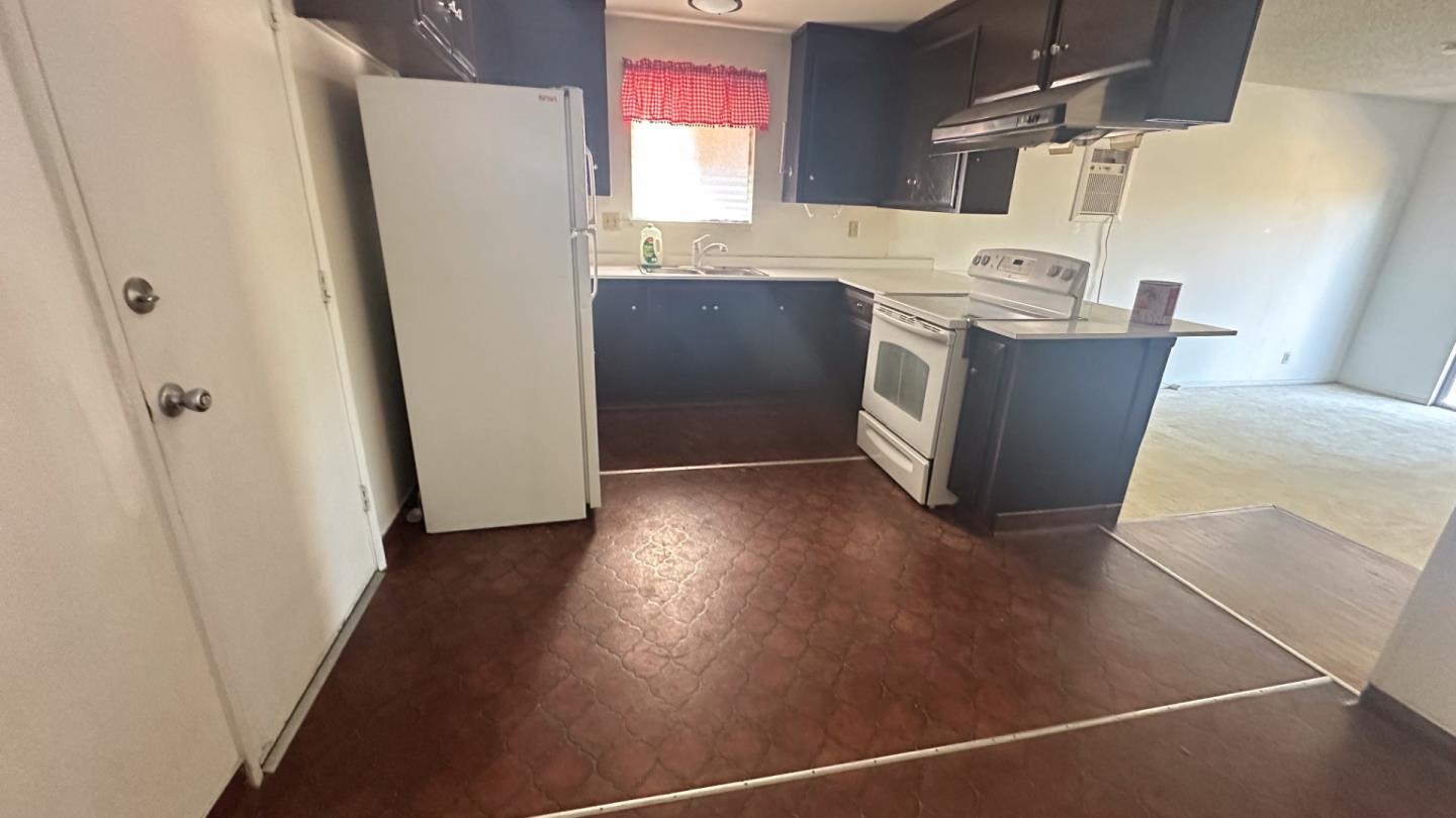 Detail Gallery Image 6 of 11 For 2085 Ashwood Ln, San Jose,  CA 95132 - 3 Beds | 2 Baths