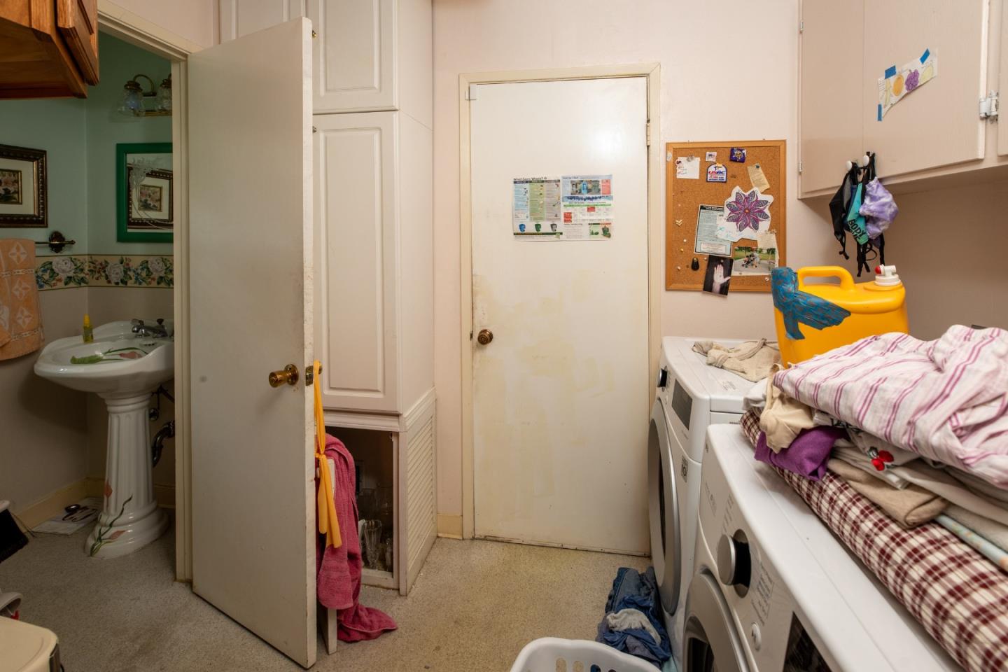 Detail Gallery Image 12 of 14 For 10252 Creston Dr, Cupertino,  CA 95014 - 4 Beds | 3 Baths