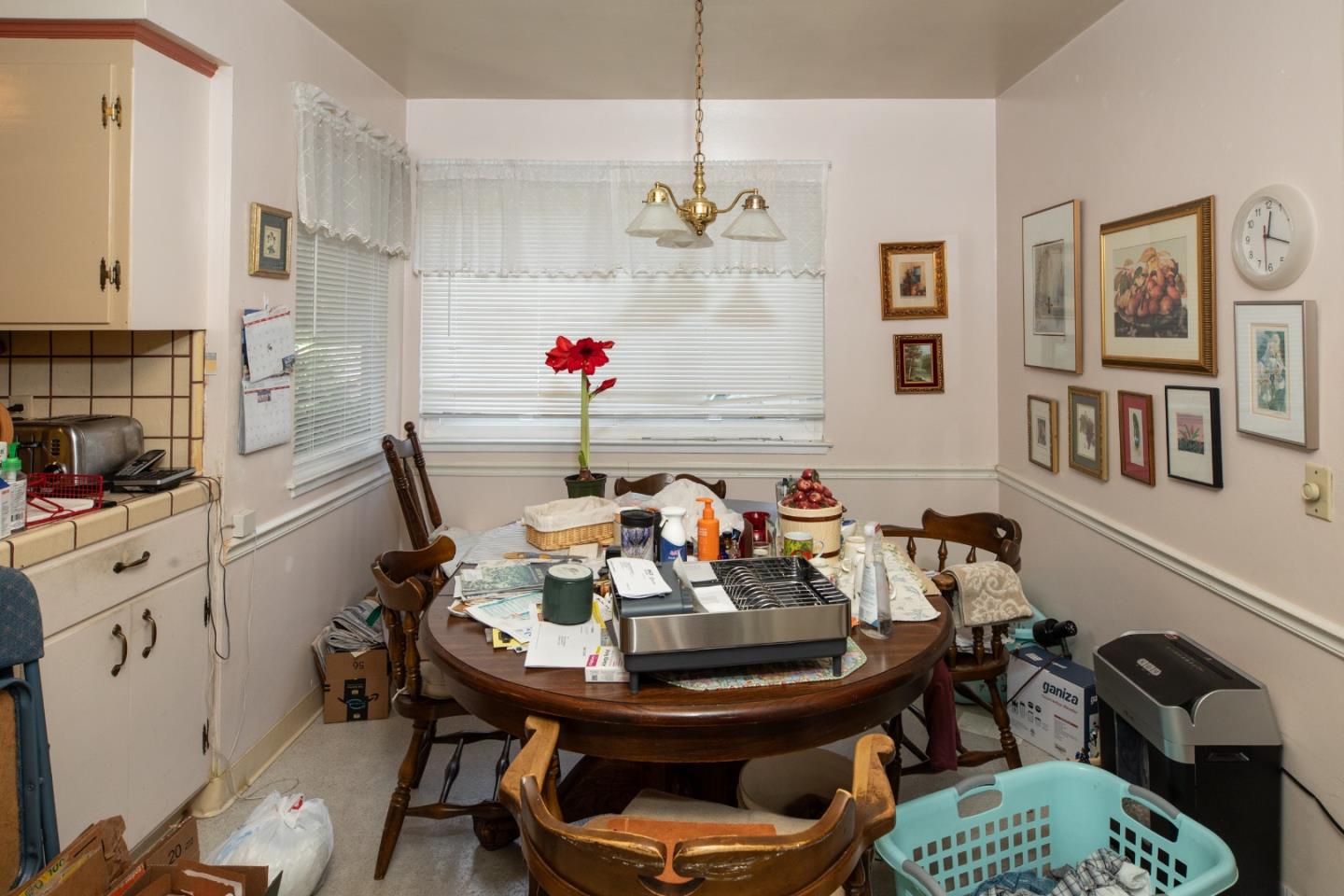 Detail Gallery Image 3 of 14 For 10252 Creston Dr, Cupertino,  CA 95014 - 4 Beds | 3 Baths