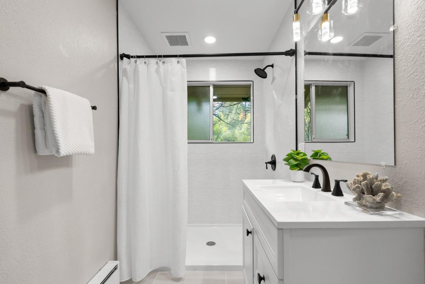 Detail Gallery Image 24 of 50 For 298 Vine Hill Rd, Santa Cruz,  CA 95065 - 4 Beds | 2 Baths