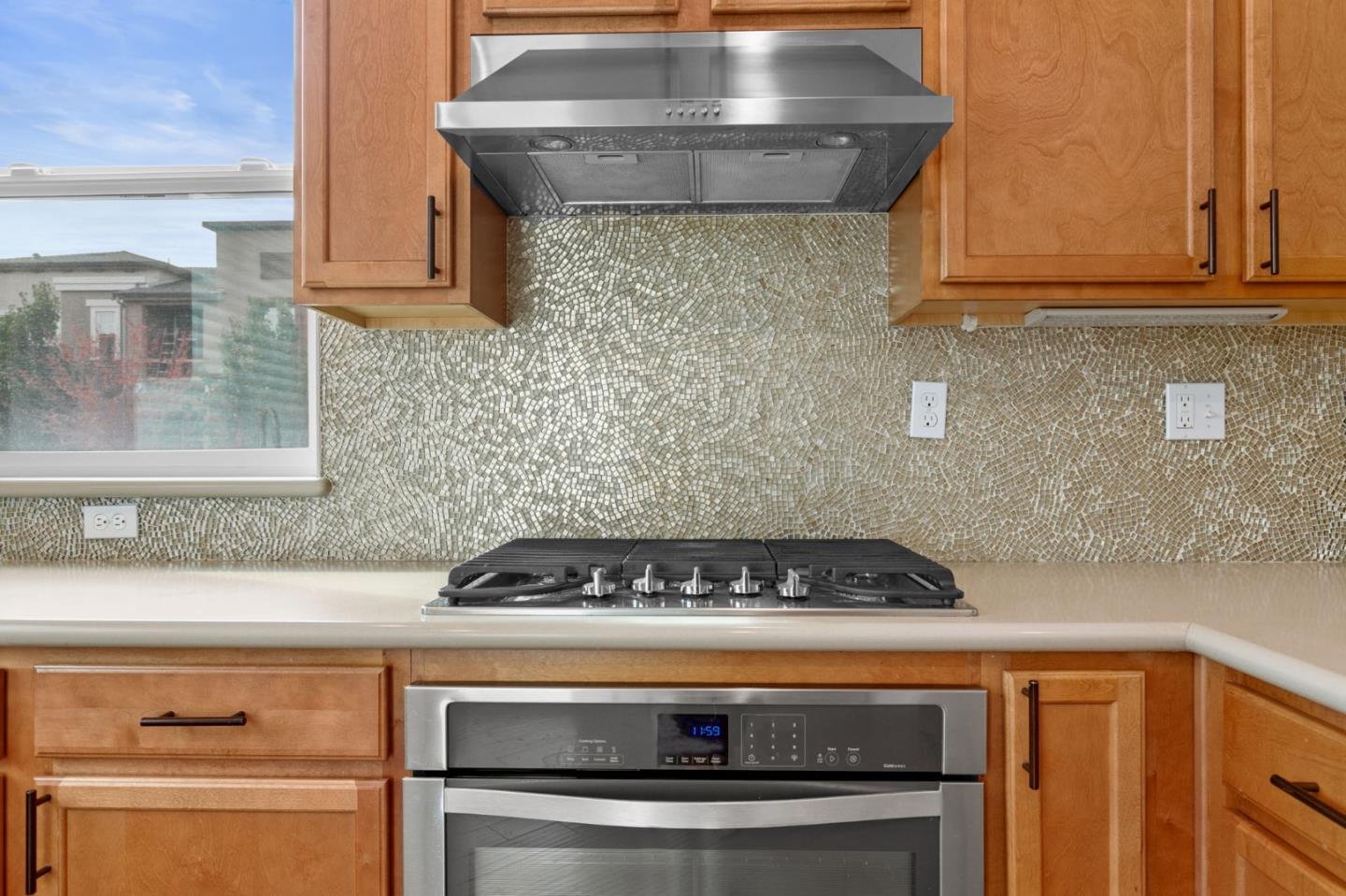 Detail Gallery Image 17 of 52 For 1038 Giacomo Ln, San Jose,  CA 95131 - 4 Beds | 3/1 Baths