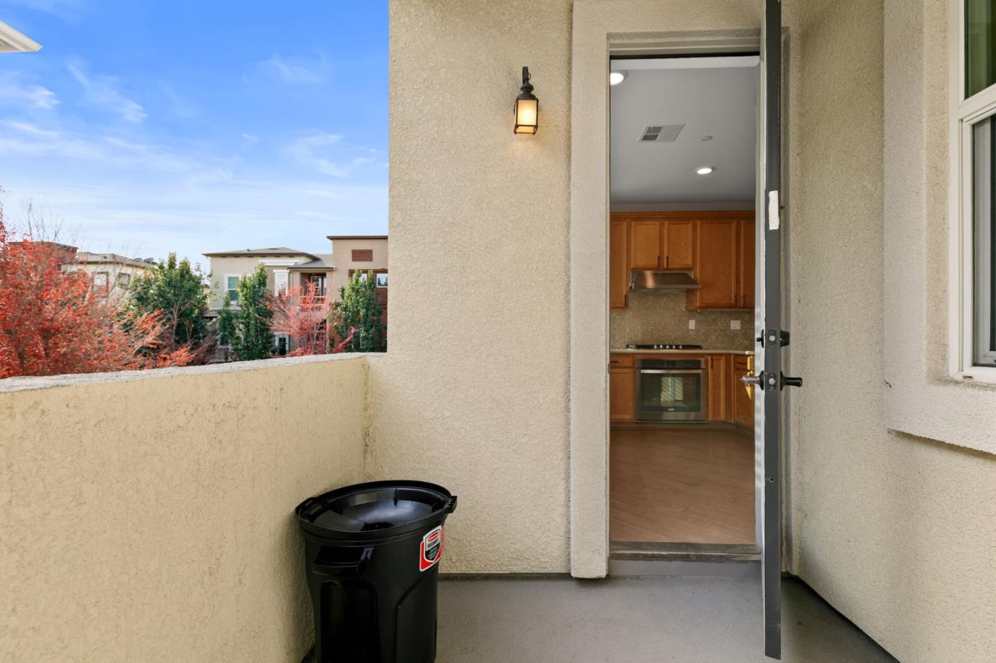 Detail Gallery Image 21 of 52 For 1038 Giacomo Ln, San Jose,  CA 95131 - 4 Beds | 3/1 Baths