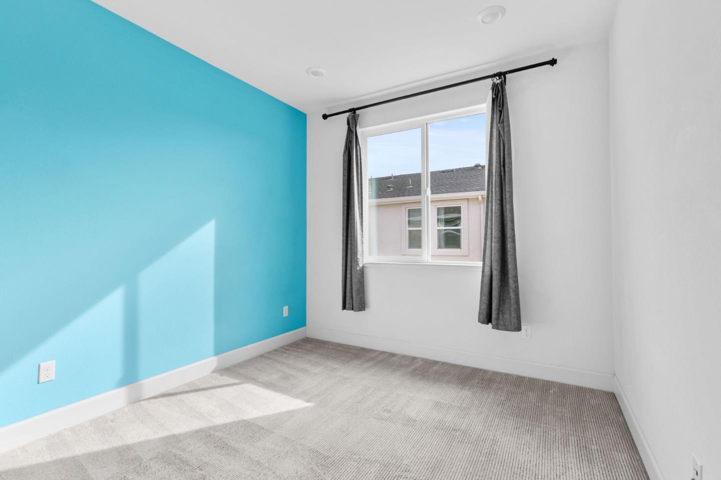 Detail Gallery Image 34 of 52 For 1038 Giacomo Ln, San Jose,  CA 95131 - 4 Beds | 3/1 Baths