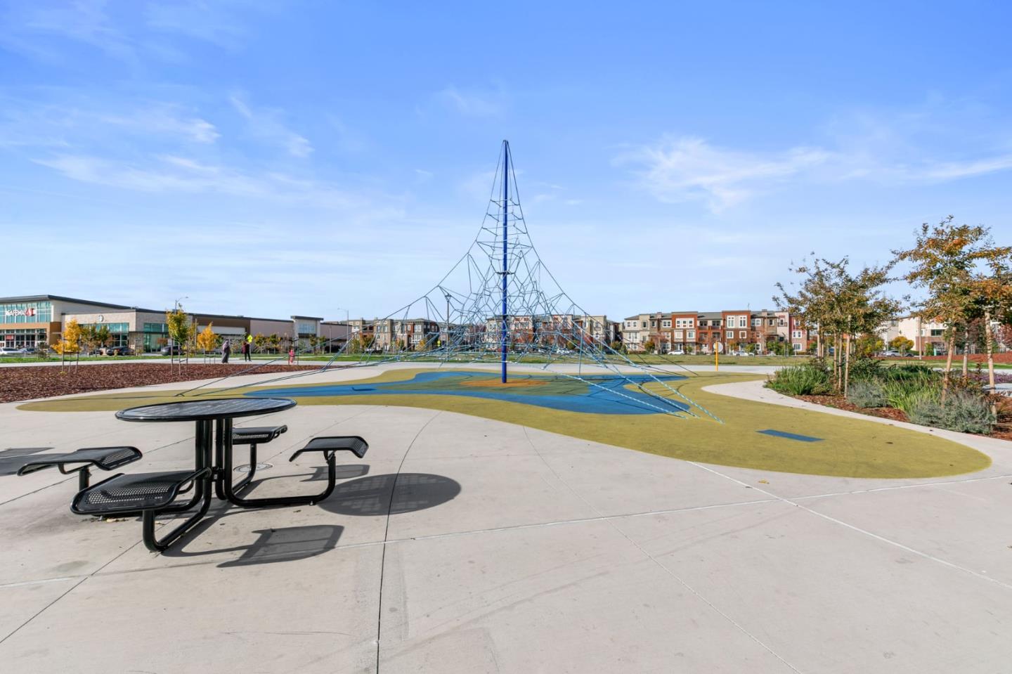 Detail Gallery Image 49 of 52 For 1038 Giacomo Ln, San Jose,  CA 95131 - 4 Beds | 3/1 Baths