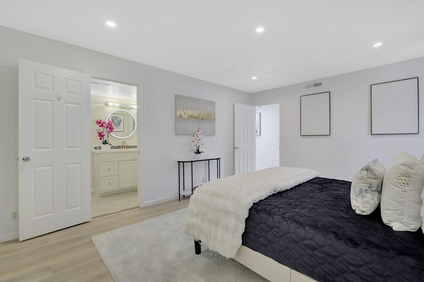 Detail Gallery Image 17 of 37 For 4688 Holycon Cir, San Jose,  CA 95136 - 5 Beds | 2/1 Baths