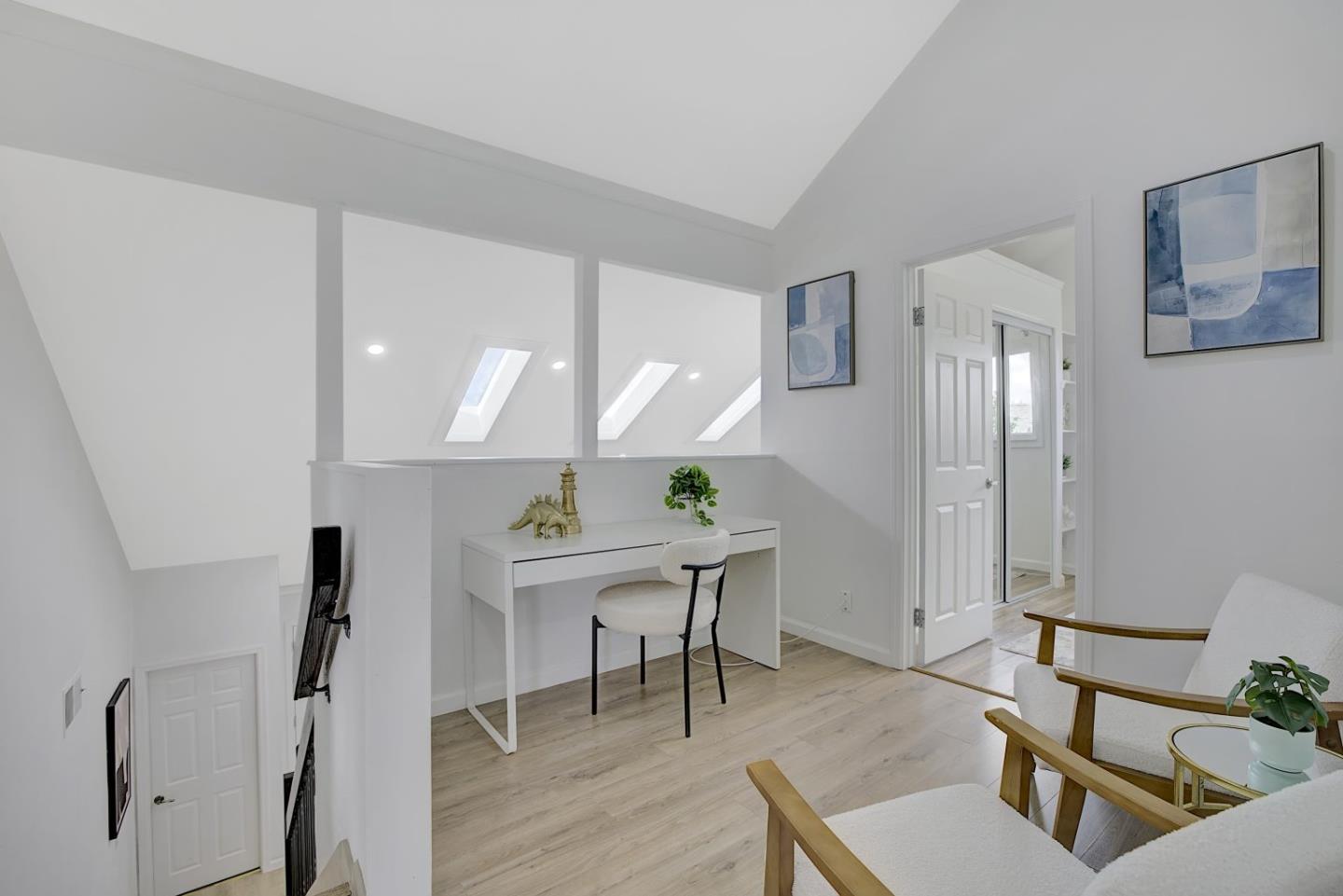 Detail Gallery Image 19 of 37 For 4688 Holycon Cir, San Jose,  CA 95136 - 5 Beds | 2/1 Baths