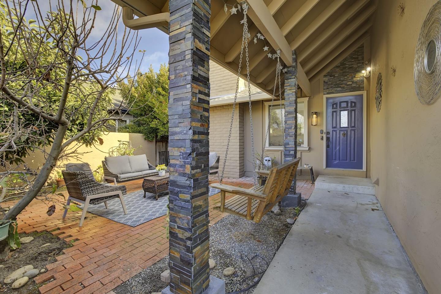 Detail Gallery Image 2 of 37 For 4688 Holycon Cir, San Jose,  CA 95136 - 5 Beds | 2/1 Baths