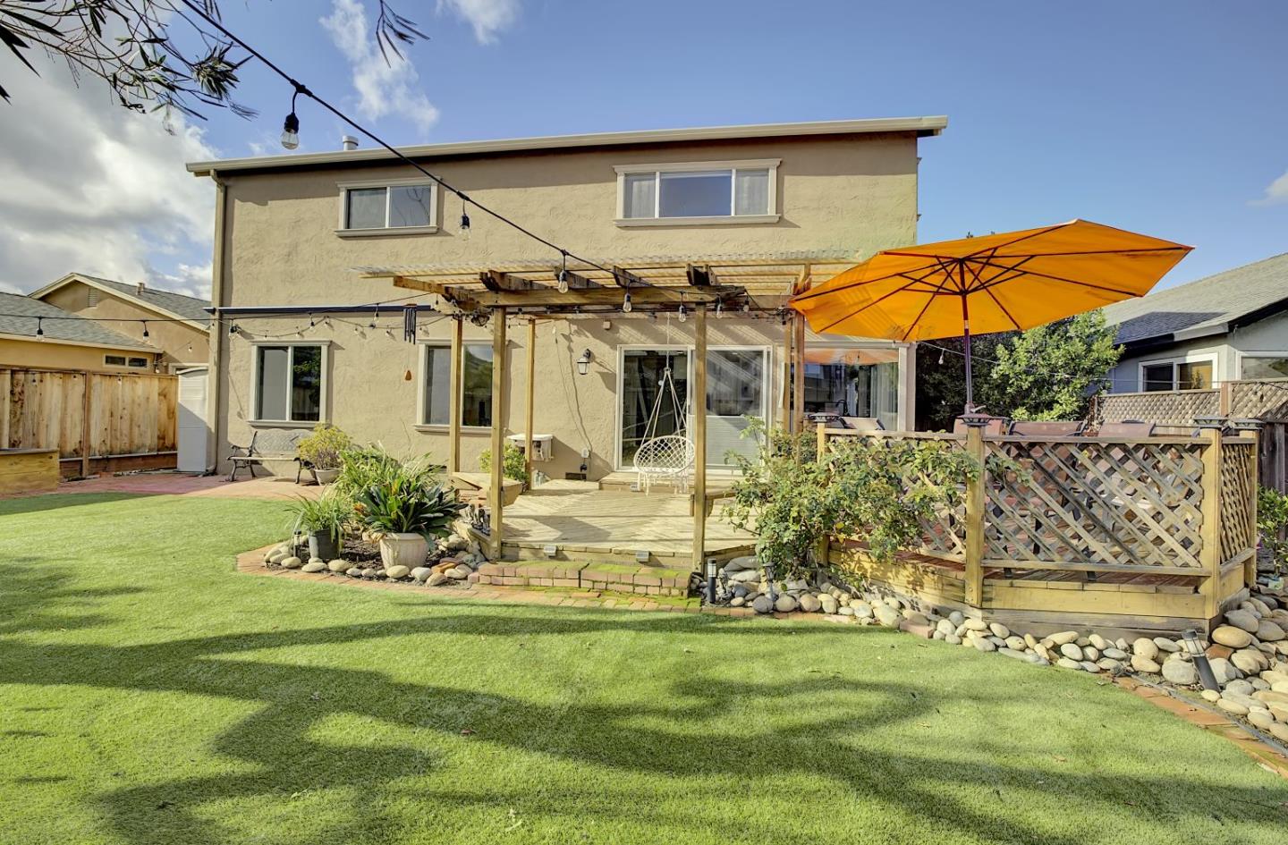 Detail Gallery Image 30 of 37 For 4688 Holycon Cir, San Jose,  CA 95136 - 5 Beds | 2/1 Baths