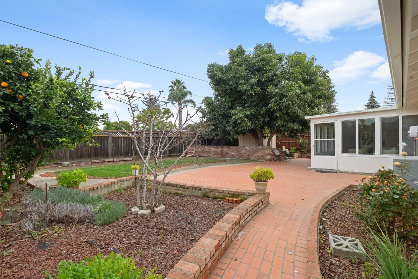 Detail Gallery Image 8 of 54 For 1732 Fallbrook Ave, San Jose,  CA 95130 - 4 Beds | 2 Baths