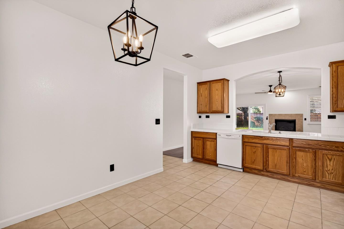Detail Gallery Image 16 of 57 For 1825 Vermont St, Gridley,  CA 95948 - 3 Beds | 2 Baths