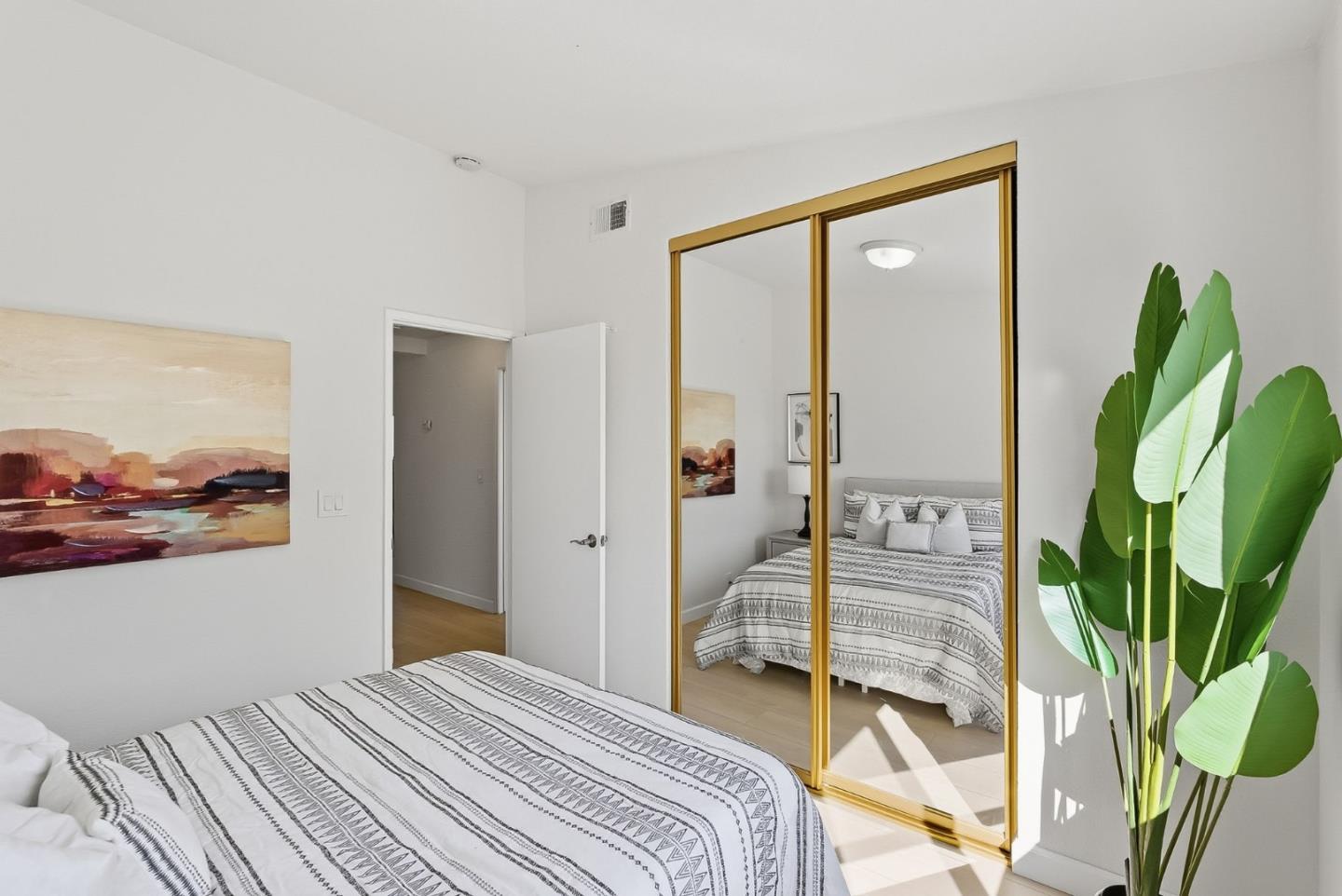 Detail Gallery Image 16 of 32 For 1567 Thornbriar Dr, San Jose,  CA 95131 - 2 Beds | 2 Baths