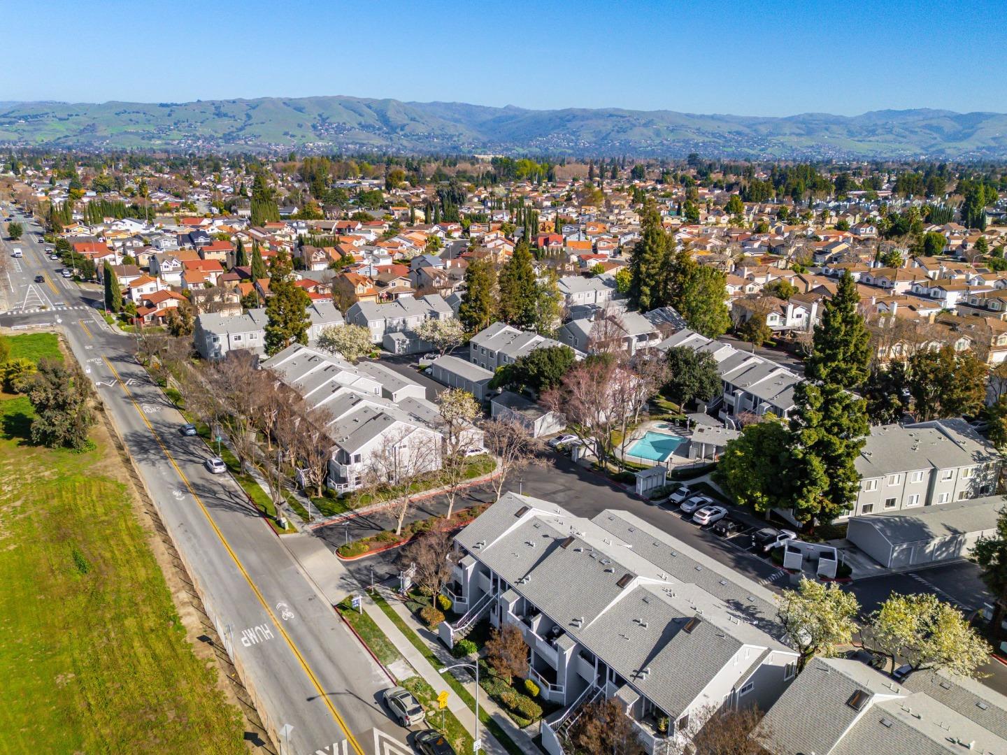 Detail Gallery Image 29 of 32 For 1567 Thornbriar Dr, San Jose,  CA 95131 - 2 Beds | 2 Baths