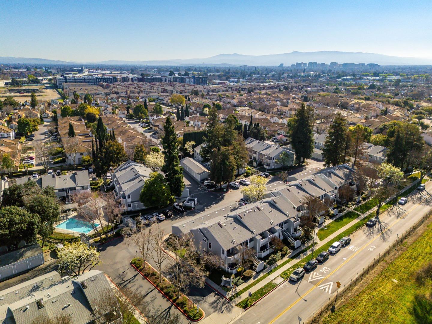 Detail Gallery Image 30 of 32 For 1567 Thornbriar Dr, San Jose,  CA 95131 - 2 Beds | 2 Baths