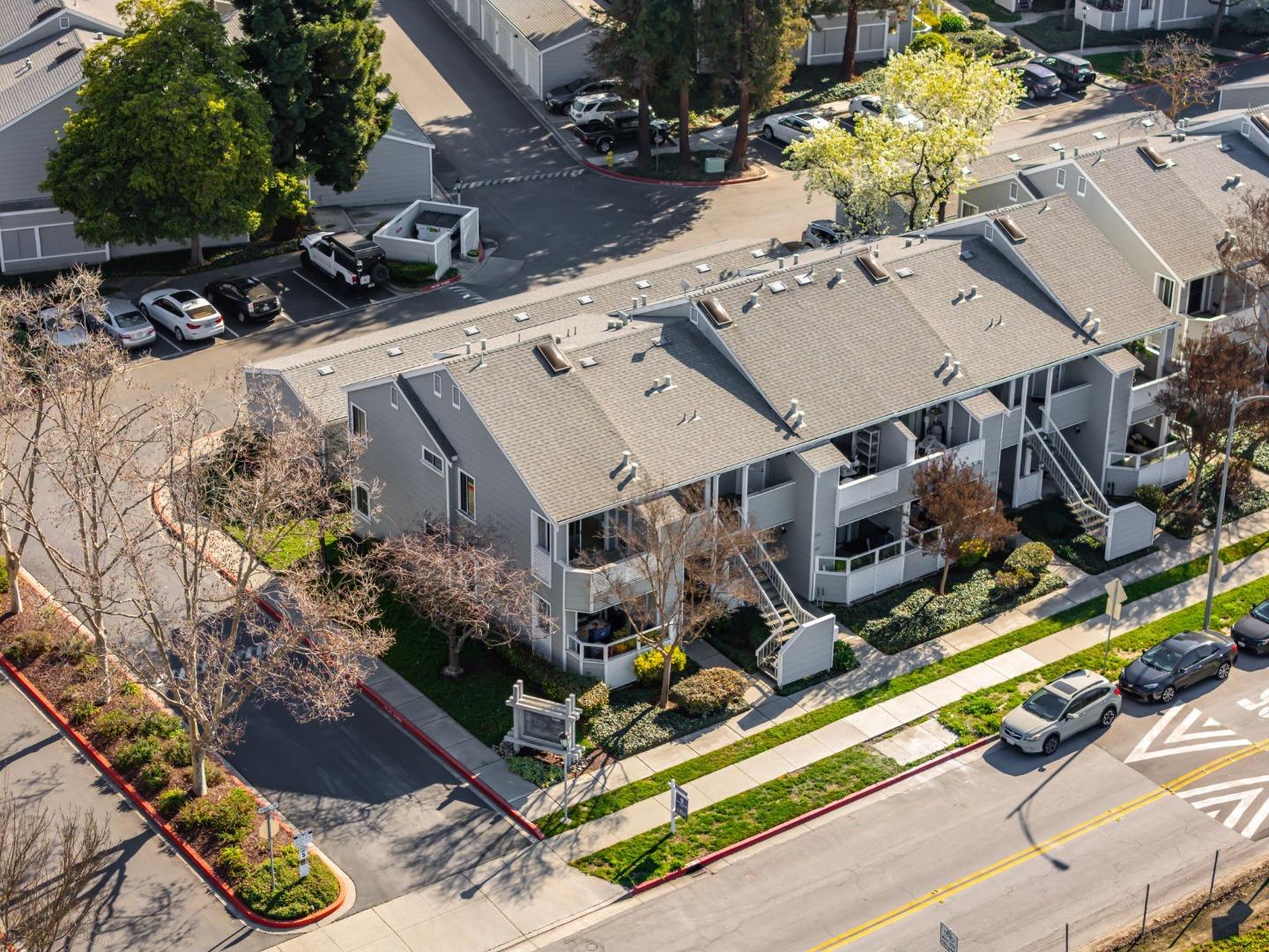 Detail Gallery Image 31 of 32 For 1567 Thornbriar Dr, San Jose,  CA 95131 - 2 Beds | 2 Baths