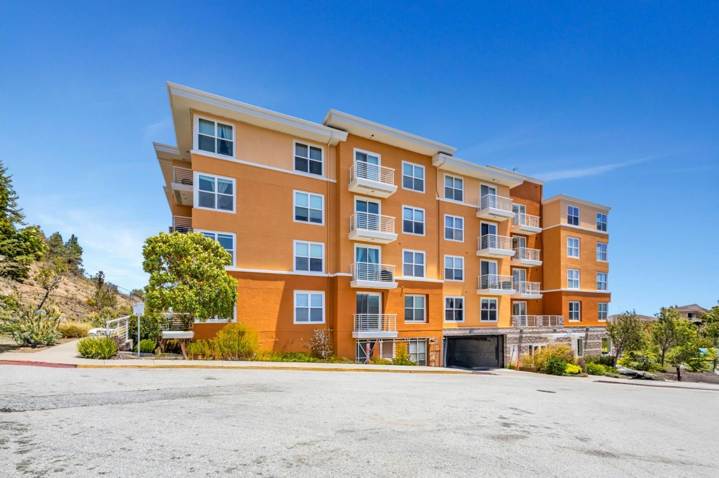 Detail Gallery Image 25 of 31 For 501 Crescent Way #5407,  San Francisco,  CA 94134 - 2 Beds | 2 Baths