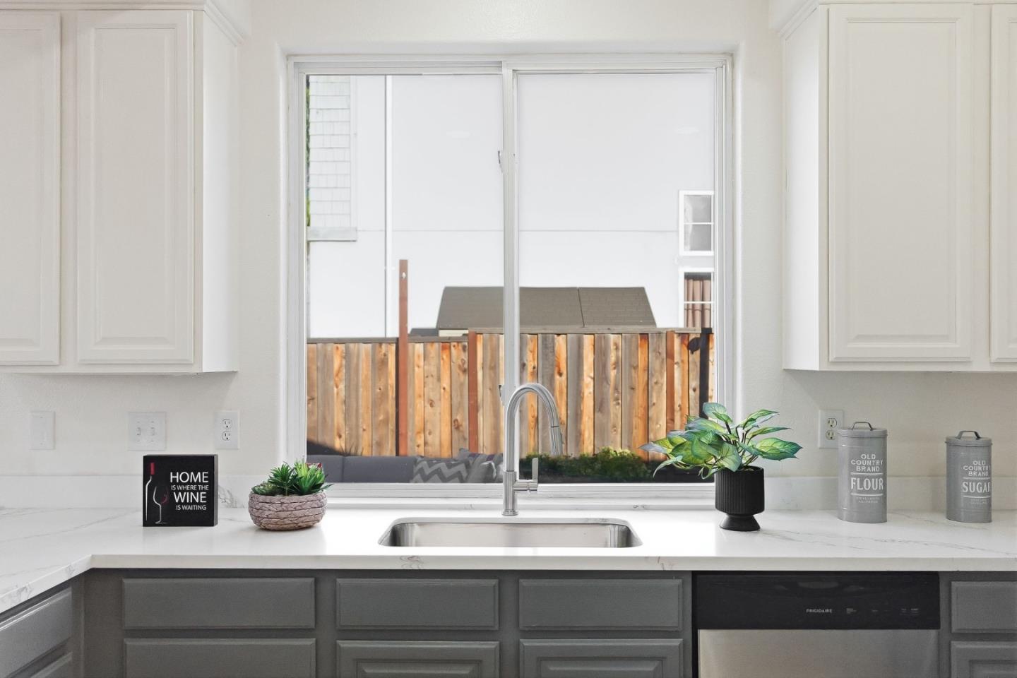 Detail Gallery Image 17 of 44 For 9190 Avezan Way, Gilroy,  CA 95020 - 4 Beds | 2 Baths