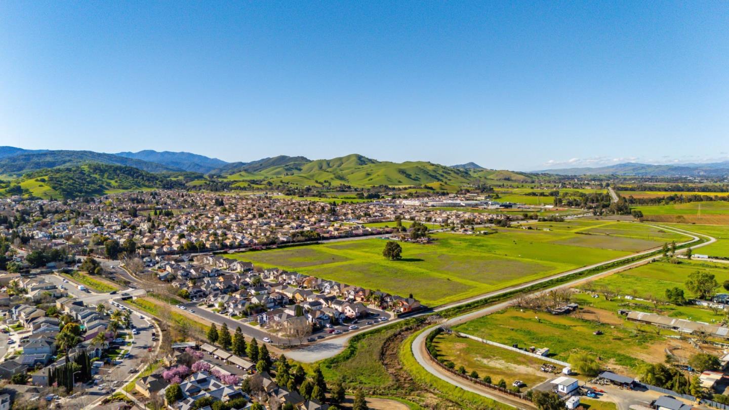 Detail Gallery Image 41 of 44 For 9190 Avezan Way, Gilroy,  CA 95020 - 4 Beds | 2 Baths