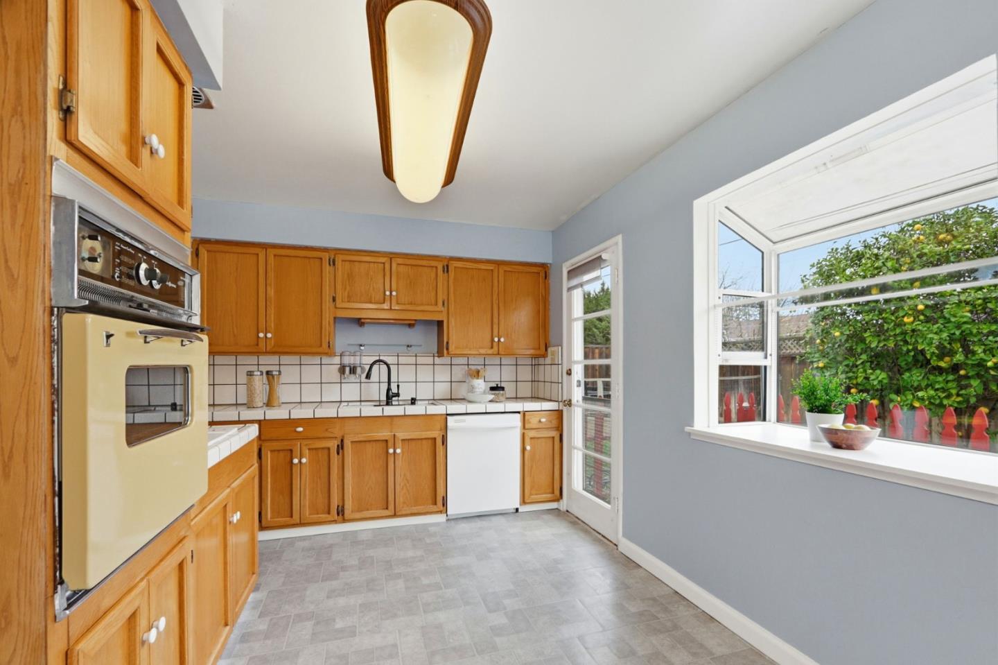 Detail Gallery Image 11 of 32 For 3356 Browning Ave, San Jose,  CA 95124 - 3 Beds | 2 Baths