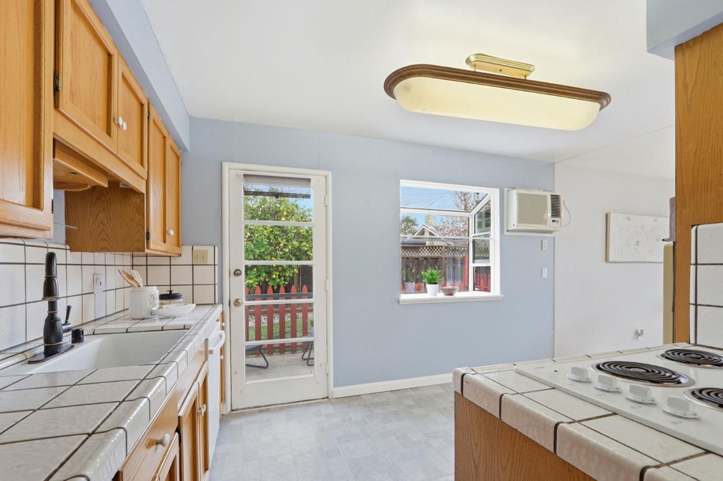 Detail Gallery Image 12 of 32 For 3356 Browning Ave, San Jose,  CA 95124 - 3 Beds | 2 Baths