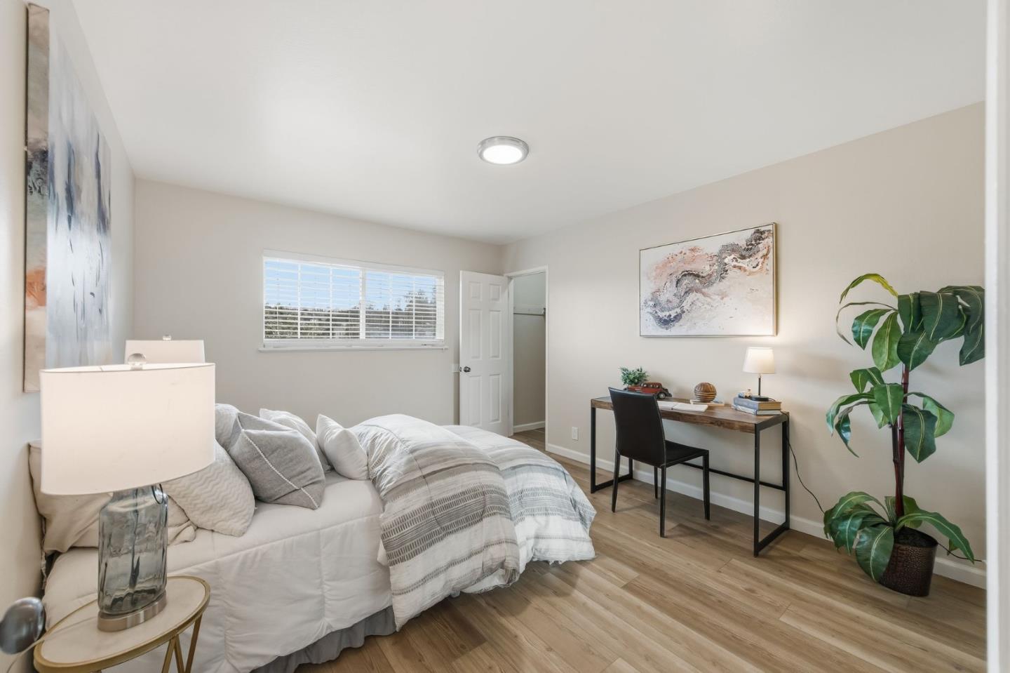 Detail Gallery Image 11 of 44 For 18405 Carmel Dr, Castro Valley,  CA 94546 - 4 Beds | 3 Baths