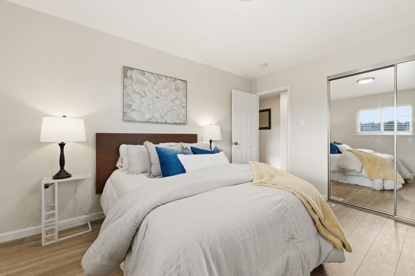 Detail Gallery Image 14 of 44 For 18405 Carmel Dr, Castro Valley,  CA 94546 - 4 Beds | 3 Baths