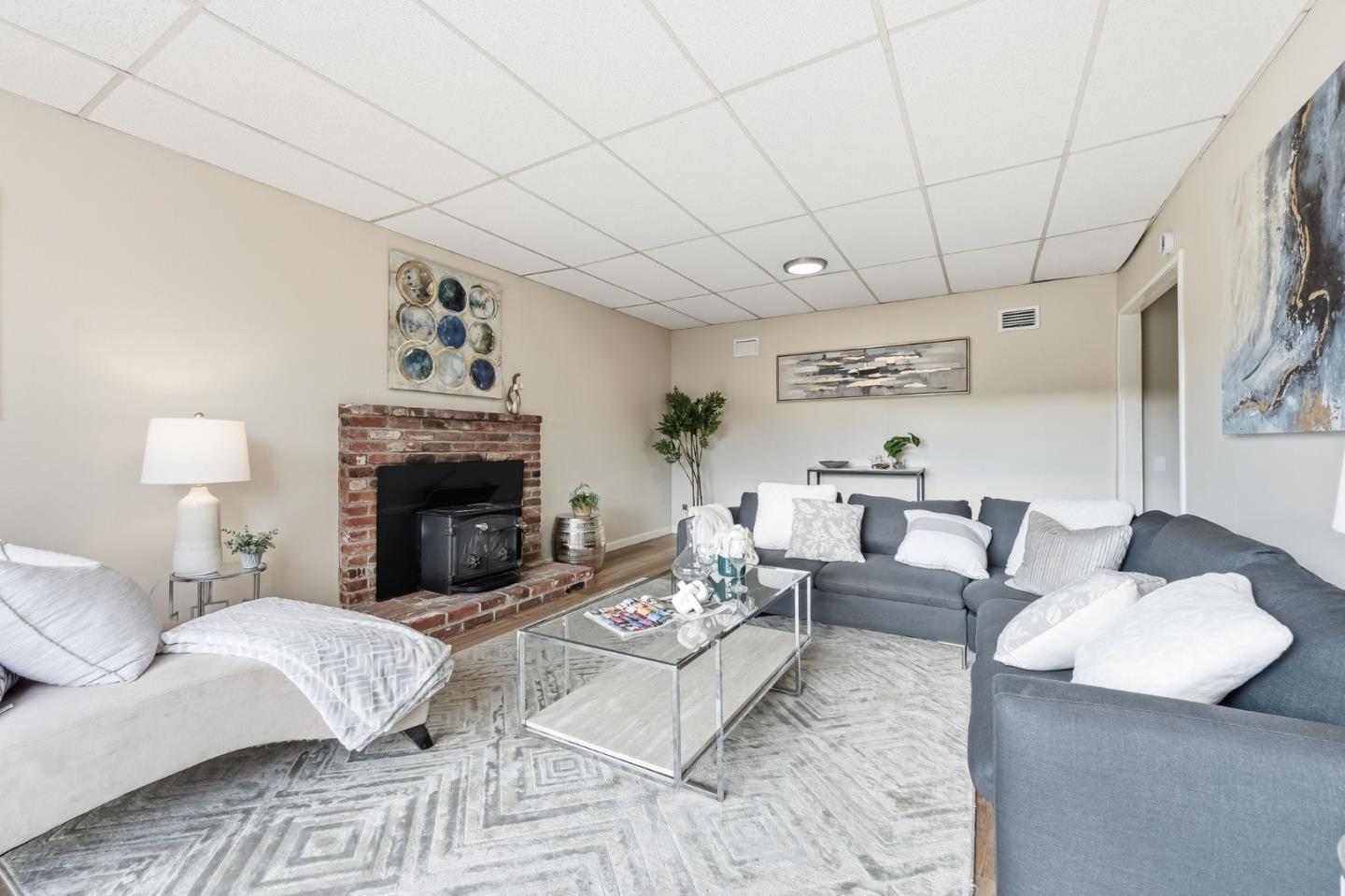 Detail Gallery Image 20 of 44 For 18405 Carmel Dr, Castro Valley,  CA 94546 - 4 Beds | 3 Baths