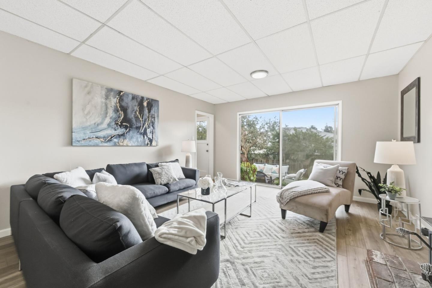 Detail Gallery Image 21 of 44 For 18405 Carmel Dr, Castro Valley,  CA 94546 - 4 Beds | 3 Baths