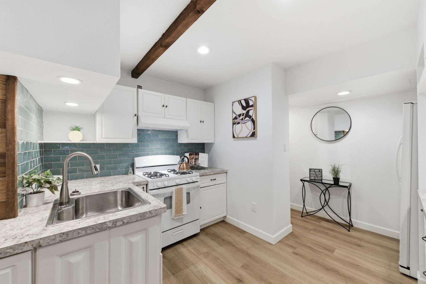 Detail Gallery Image 27 of 44 For 18405 Carmel Dr, Castro Valley,  CA 94546 - 4 Beds | 3 Baths