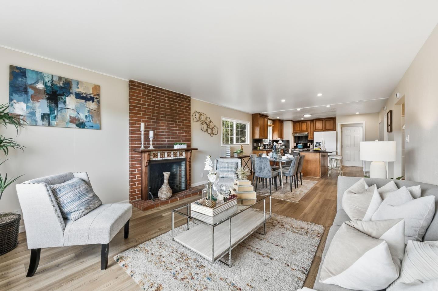 Detail Gallery Image 4 of 44 For 18405 Carmel Dr, Castro Valley,  CA 94546 - 4 Beds | 3 Baths