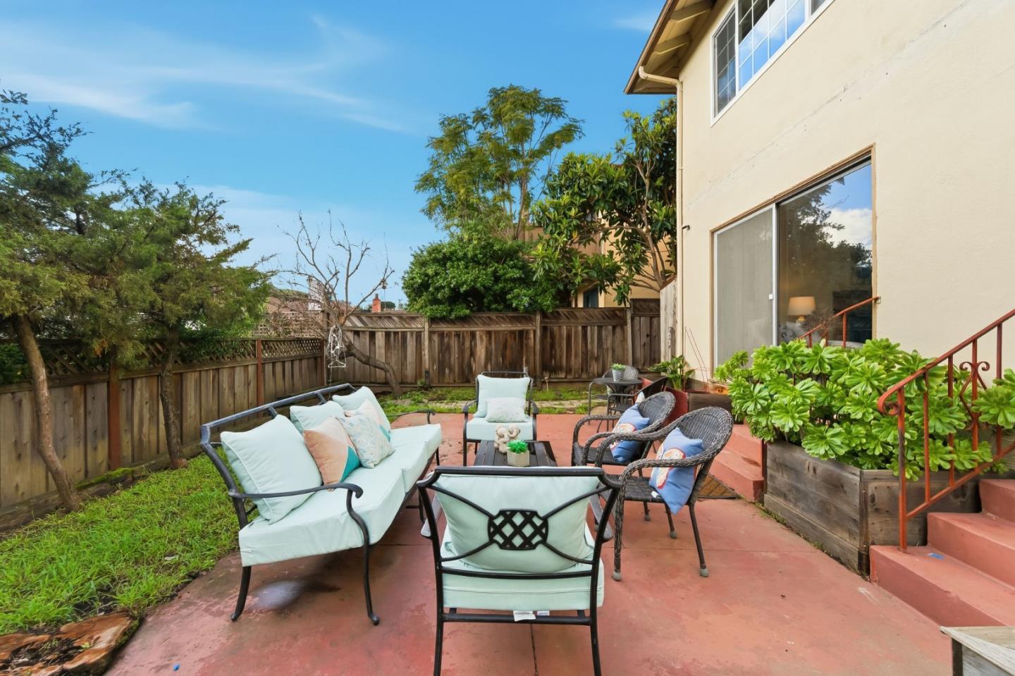 Detail Gallery Image 40 of 44 For 18405 Carmel Dr, Castro Valley,  CA 94546 - 4 Beds | 3 Baths