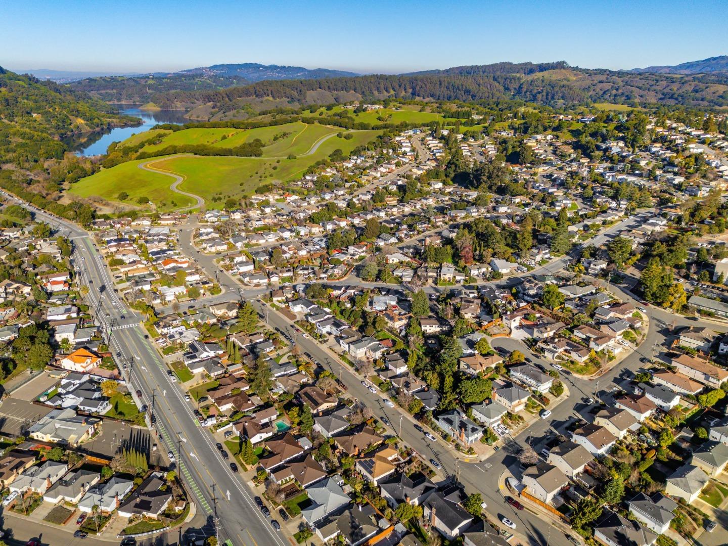 Detail Gallery Image 47 of 48 For 18405 Carmel Dr, Castro Valley,  CA 94546 - 4 Beds | 3 Baths