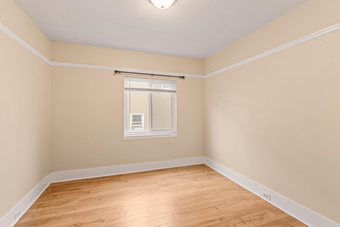 Detail Gallery Image 8 of 18 For 577-579 Miller Ave, South San Francisco,  CA 94080 - – Beds | – Baths