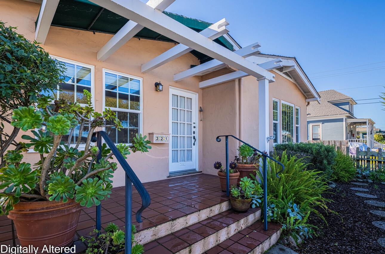 Detail Gallery Image 3 of 27 For 321 Pine Ave, Pacific Grove,  CA 93950 - 3 Beds | 2 Baths
