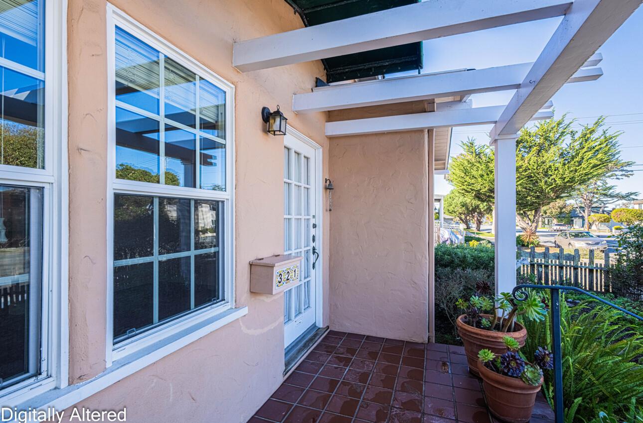 Detail Gallery Image 4 of 27 For 321 Pine Ave, Pacific Grove,  CA 93950 - 3 Beds | 2 Baths