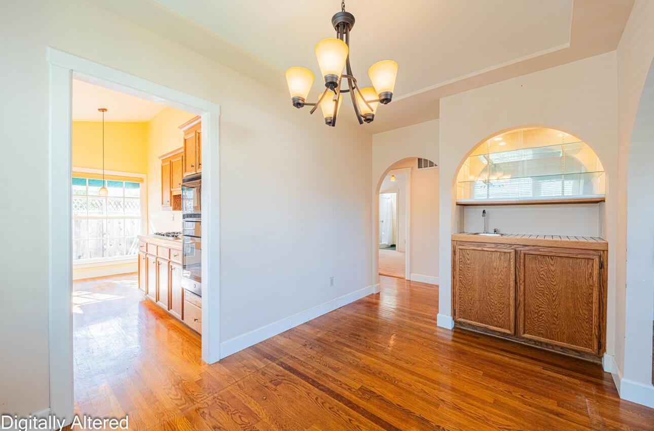 Detail Gallery Image 9 of 27 For 321 Pine Ave, Pacific Grove,  CA 93950 - 3 Beds | 2 Baths