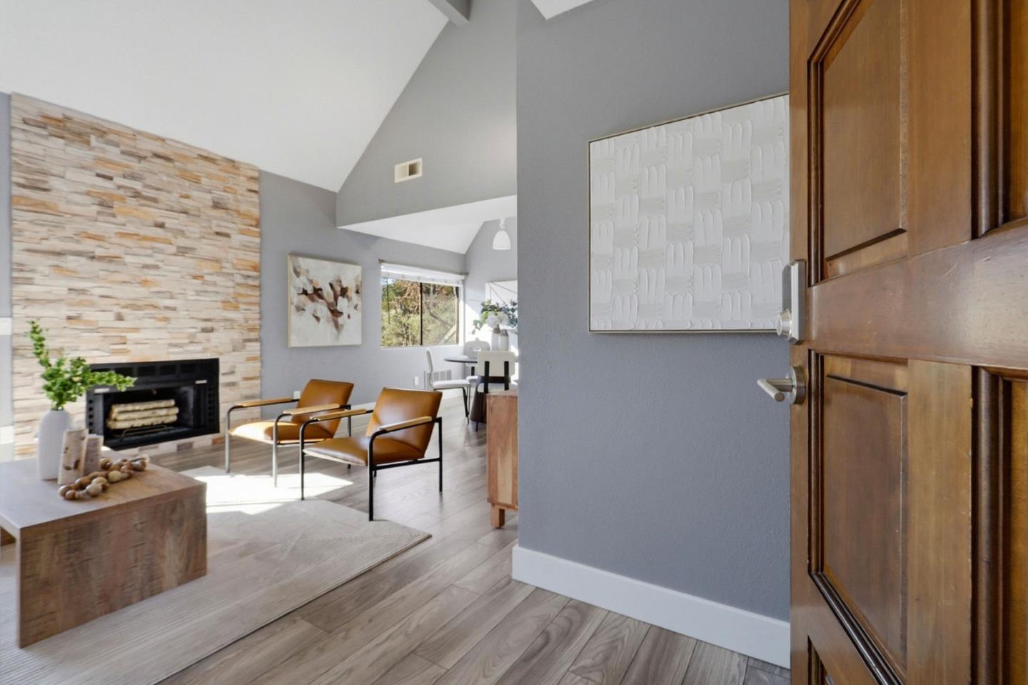 Detail Gallery Image 2 of 39 For 1806 Braddock Ct, San Jose,  CA 95125 - 1 Beds | 1 Baths