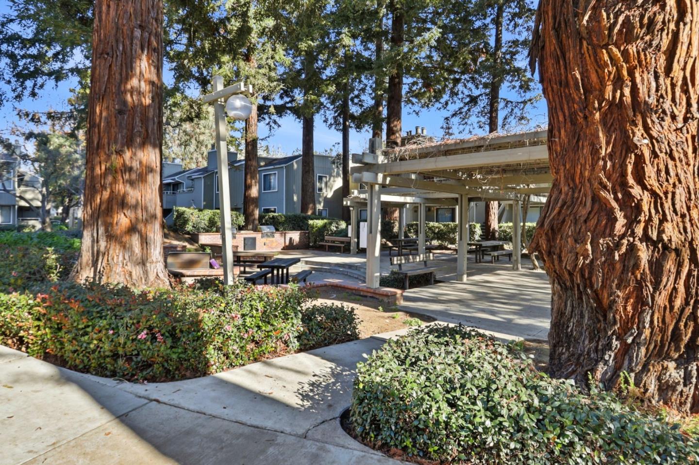 Detail Gallery Image 37 of 39 For 1806 Braddock Ct, San Jose,  CA 95125 - 1 Beds | 1 Baths