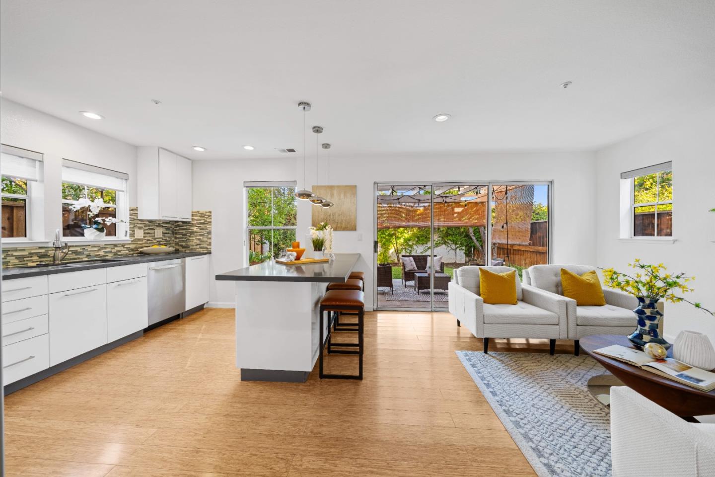 Detail Gallery Image 9 of 47 For 1308 Yarmouth Ter, Sunnyvale,  CA 94087 - 4 Beds | 2/1 Baths